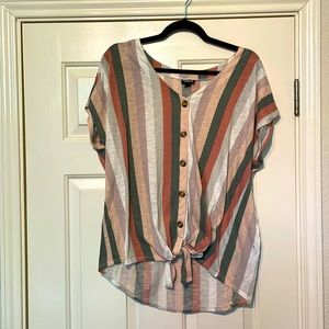 Torrid size 2 light striped summer top. ☀️☀️